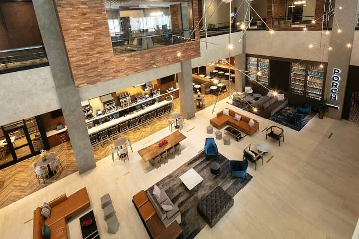 Hotel Interior 7 of 100