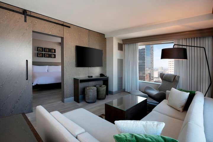 Room 35 of 100